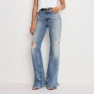 NWT Good American Khloe Light Blue Distressed Straight Leg Jeans